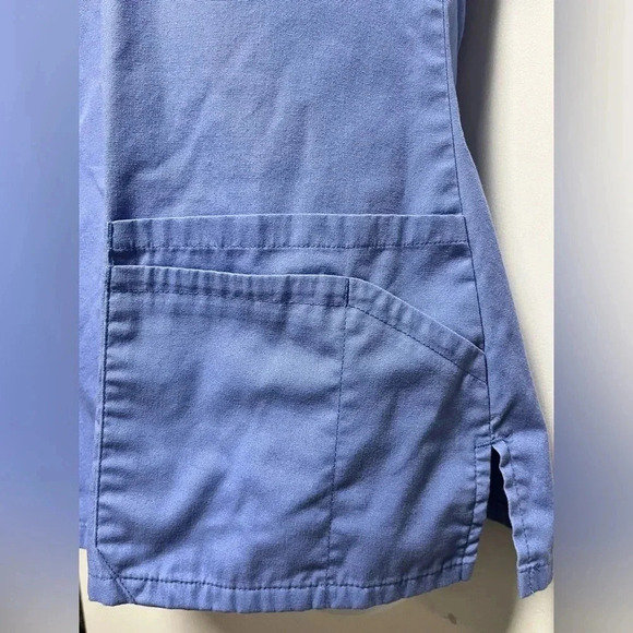 Dickies Women's EDS Signature V-Neck Scrub Top - Picture 2 of 5